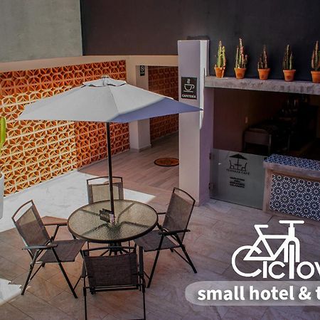 Hotel Ciclovia & Terraza Zitácuaro Exteriör bild